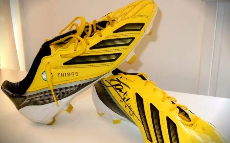 Fußballschuhe von UNICEF-Botschafter Lionel Messi. Fußballschuhe von UNICEF-Botschafter Lionel Messi.