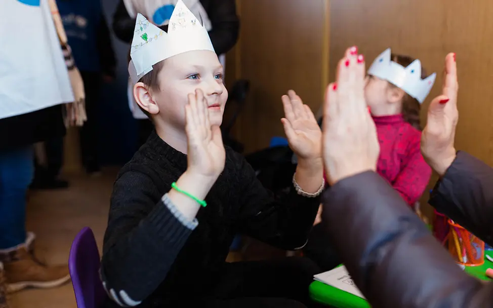 Ivan und seine Schwester Sofia sind aus Mariupol geflüchtet. | © UNICEF/Vladimir Moldau: Ivan und seine Schwester Sofia sind aus Mariupol geflüchtet.