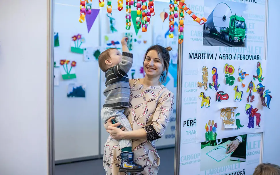 Die Blue Dot-Einrichtungen lassen Familien auf der Flucht durchatmen. | © UNICEF/Modola Moldau: Die Blue Dot-Einrichtungen lassen Familien auf der Flucht durchatmen.