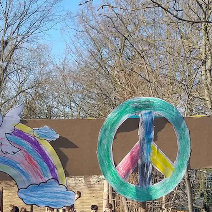 Zeichen für den Frieden © UNICEF Berlin