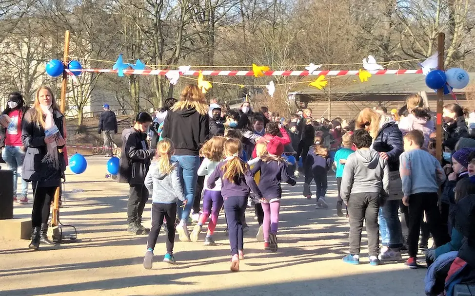 Die Kinder beim Spendenlauf für die Ukraine © UNICEF Berlin