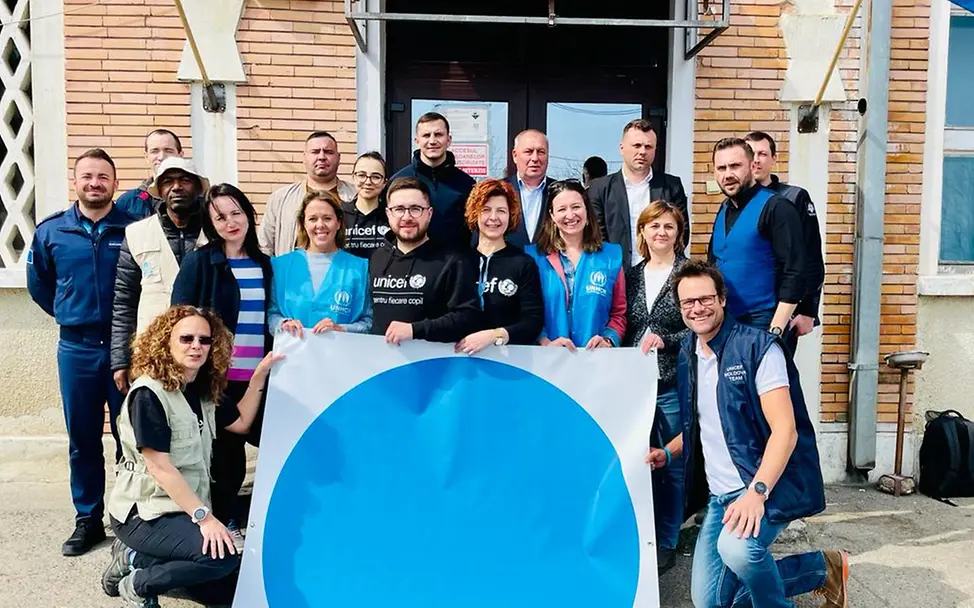 Krieg in der Ukraine: UNICEF-Mitarbeiter Gregor und das Team | © UNICEF Moldau Krieg in der Ukraine: UNICEF-Mitarbeiter Gregor und das Team