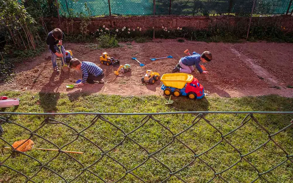 Kinder haben das Recht auf Ruhe und Freizeit, auf Spiel und altersgemäße aktive Erholung. Das steht im Artikel 31 der UN -Kinderrechtskonvention. | © UNICEF/Diffidenti Kinder haben das Recht auf Ruhe und Freizeit, auf Spiel und altersgemäße aktive Erholung.