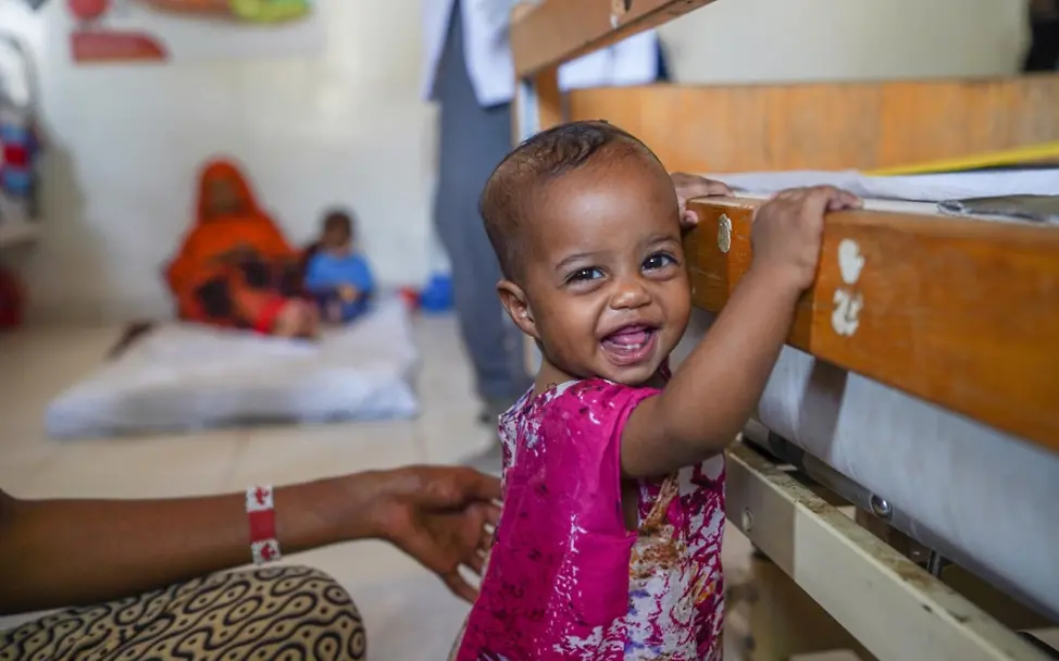 Foto-Reportage: Dürre am Horn von Afrika | © UNICEF/Sewunet Somalia: Mädchen lächelt in die Kamera.