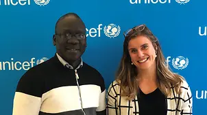 Bismarck Swangin und Katharina Kesper | © UNICEF/Anke Kochs Bismarck Swangin zu Besuch in Köln.