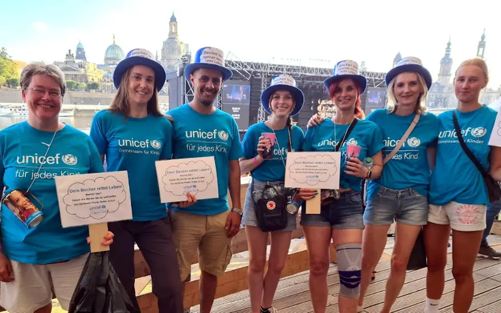 Pfandaktion der UNICEF AG Dresden bei den Filmnächten 2022 Pfandaktion der UNICEF AG Dresden bei den Filmnächten 2022