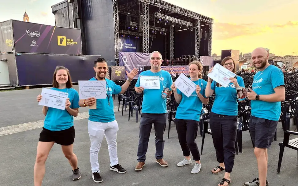 Pfandaktion der UNICEF AG Dresden bei den Filmnächten 2022 Pfandaktion der UNICEF AG Dresden bei den Filmnächten 2022
