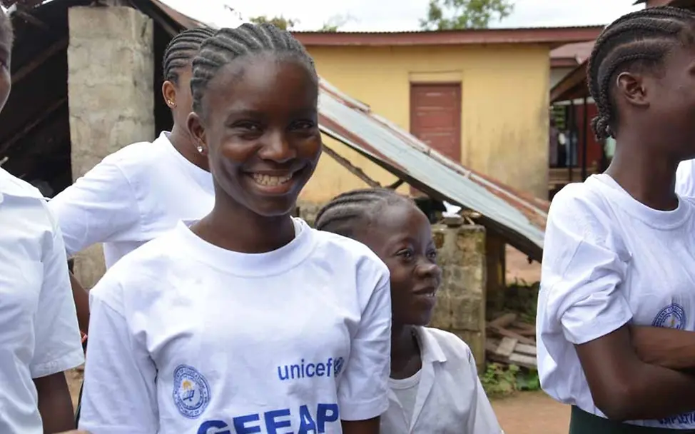 Groß für klein | ©UNICEF GEEAP-Programm Liberia