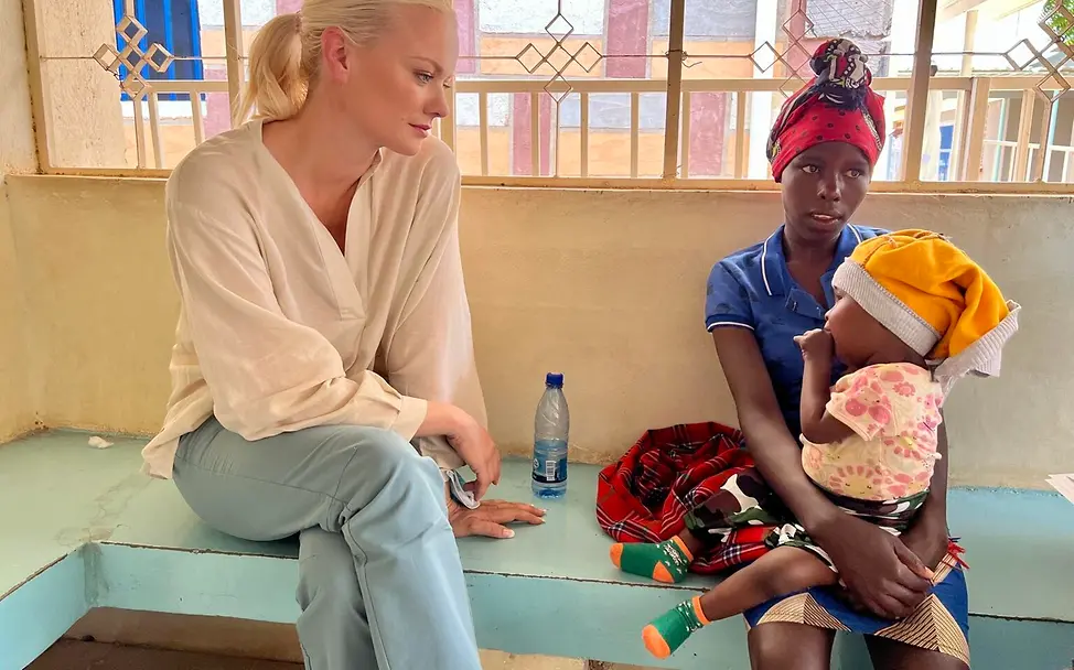 Franzi Knuppe trifft eine junge Mutter. Franzi Knuppe trifft eine junge Mutter.