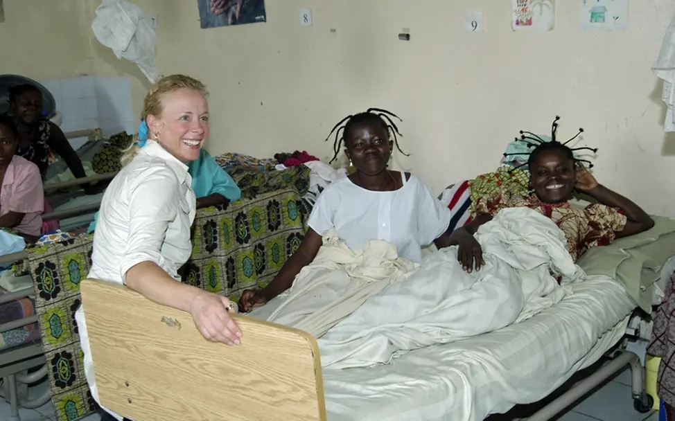 Katja Riemann für UNICEF im Kongo. | UNICEF/Claudia Berger