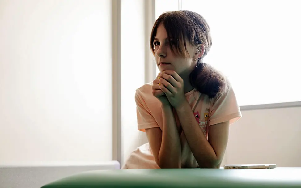 Katia wurde bei einem Raketenangriff verletzt. | © UNICEF/Bundzylo Ukraine-Krieg: Viele Kinder wie Katia wurden bei Angriffen verletzt.