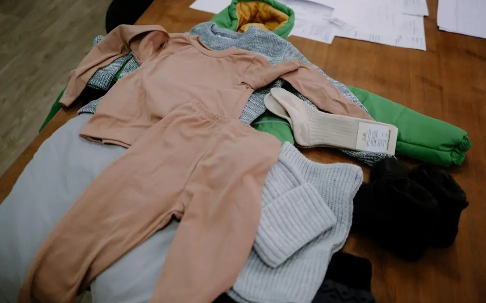 UNICEF-Winterkleidung wird in Balakliya, im Osten der Ukraine, verteilt. | © UNICEF/Pashkina UNICEF-Winterkleidung wird in Balakliya, im Osten der Ukraine, verteilt.