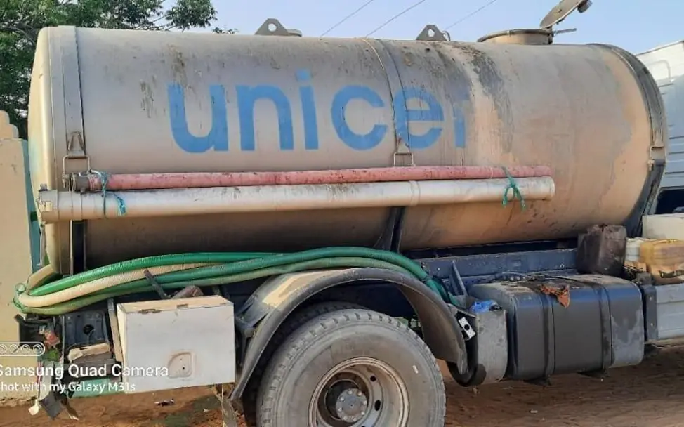 Wasserlieferung in einer Kampfpause | © UNICEF/anonymous Wasserlieferung in einer Kampfpause