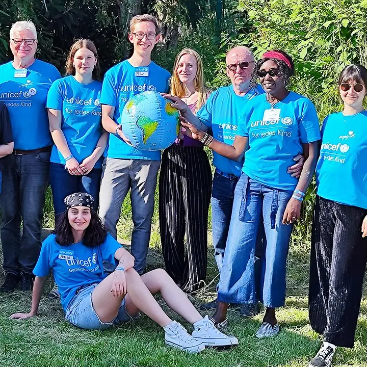 UNICEF-Gruppenbild 2023 Die AG Bochum beim Familienfest im Bochumer Tierpark 2023