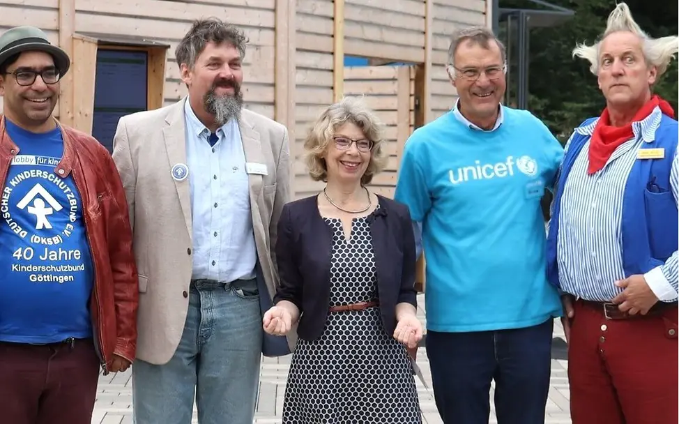 Eröffnung: Familienfest auf der LAGA Bad Gandersheim am 03.10.2023 | © LAGA Bad Gandersheim, mod by UNICEF Göttingen Eröffnung: Familienfest auf der LAGA Bad Gandersheim am 03.10.2023