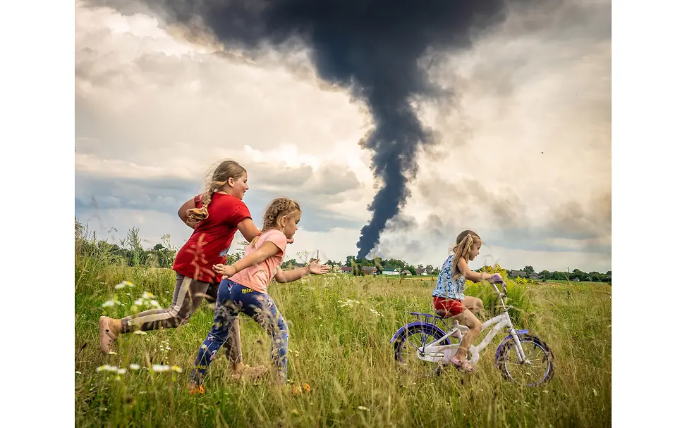 UNICEF Foto des Jahres 2023: Ukraine: Unter den dunklen Wolken des Krieges | © Patryk Jaracz, Polen UNICEF Foto des Jahres 2023 - Ukraine: Unter den dunklen Wolken des Krieges