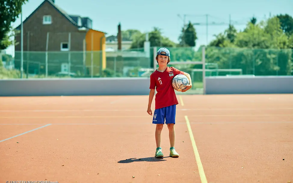 Symbolbild Fußballplatz © UNICEF/UNI401258/Bänsch Symbolbild Fußballplatz