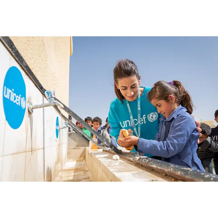 Hände waschen in der Schule