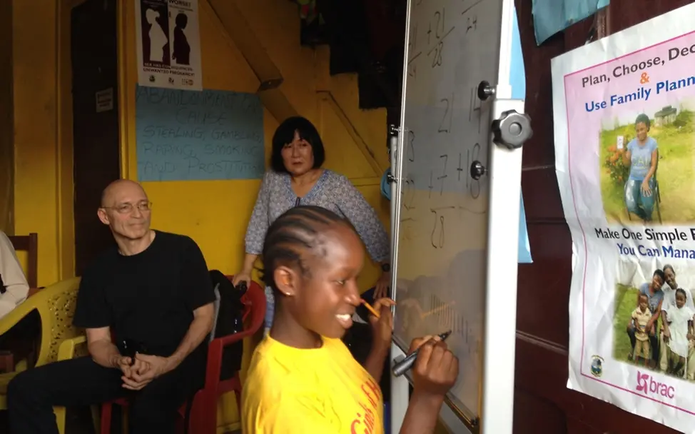 Projektreise Liberia 2013 Ehepaar Findel mit Kerstin Bücker | © UNICEF/UNI263160/Bücker Projektreise Liberia 2013 Ehepaar Findel mit Kerstin Bücker