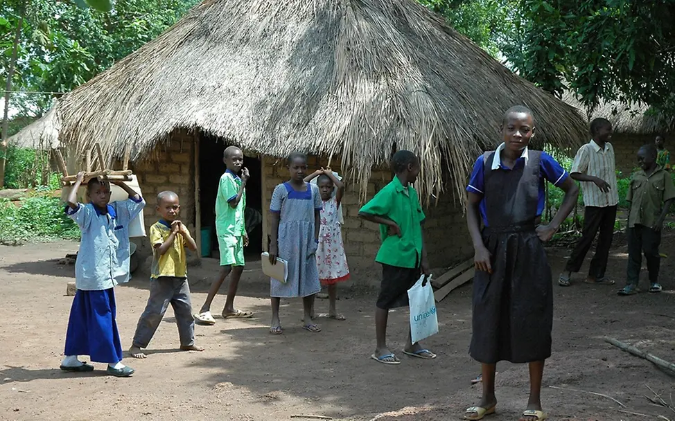 Typische strohgedeckte Hütte. ©UNICEF