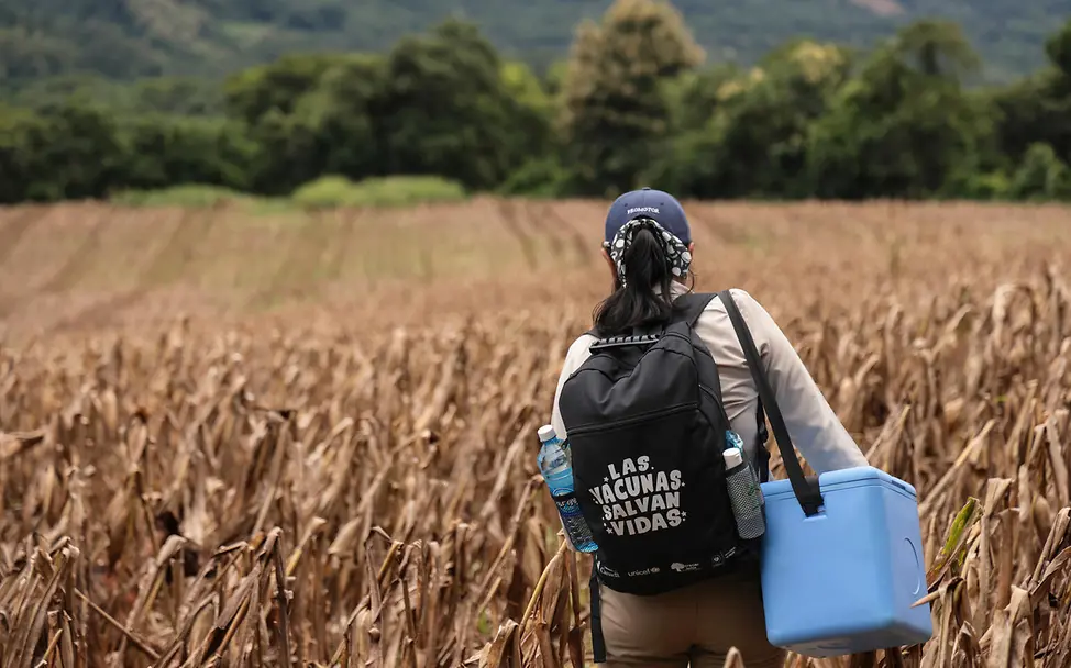 © UNICEF/Leiva El Salvador: Impfungen erreichen Kinder auch in den abgelegensten Dörfern.