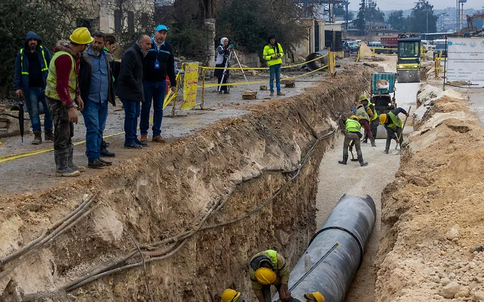 Bauarbeiten für Wasserleitungen in Syrien | © UNICEF/Janji Bauarbeiten für Wasserleitungen in Syrien