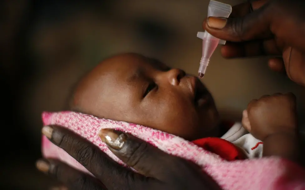 Schluckimpfung. ©UNICEF/NYHQ2011-2460/Sokol