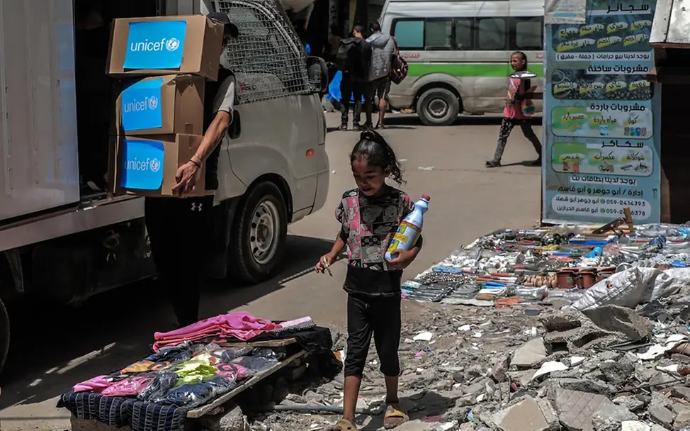 Gaza Kinder: UNICEF liefert Hilfsgüter an eine Intensivstation für Neugeborene.