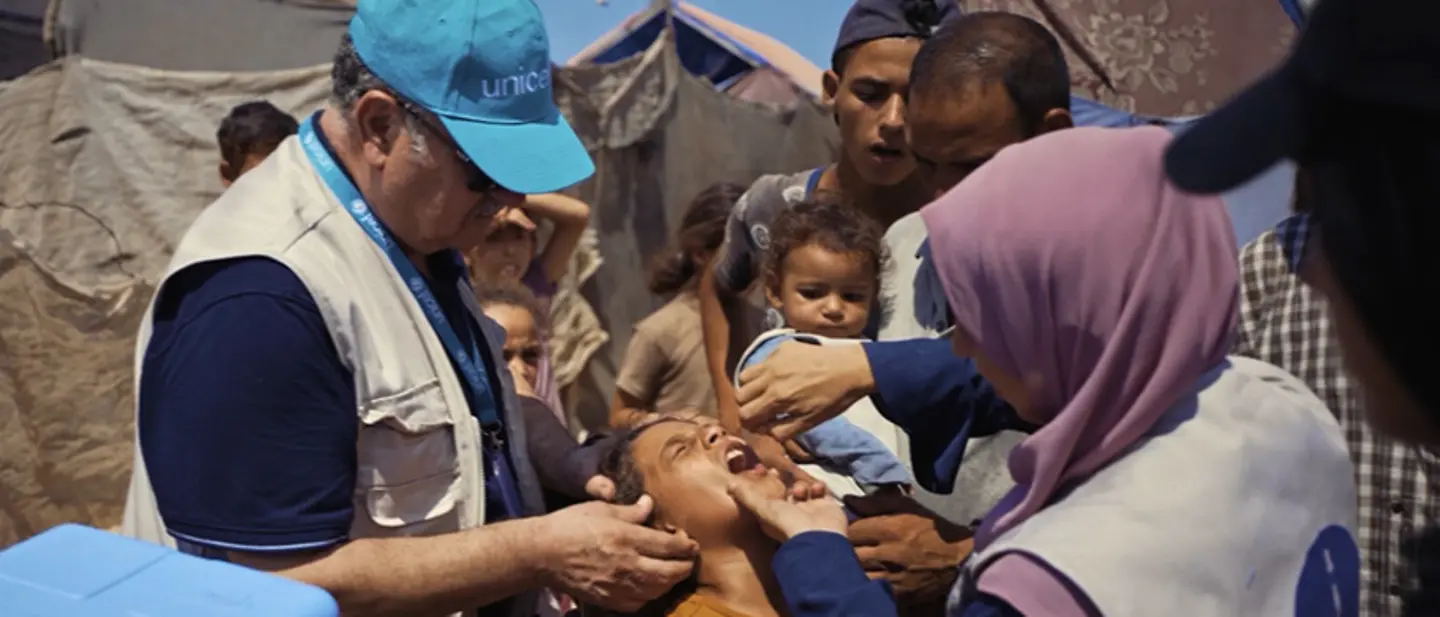 Dr. Younis R. Awadallah bei Polio-Impfungen in Gaza. | © UNICEF/Gaza’s Silent Threat Polio-Impfkampagne im Gazastreifen.