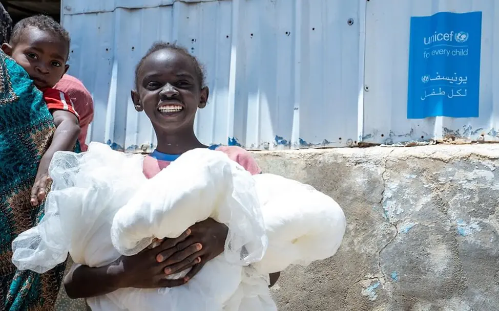 Sudan: UNICEF verteilt Moskitonetze zum Schutz vor Malaria | © UNICEF/Rajab Sudan: UNICEF verteilt Moskitonetze zum Schutz vor Malaria