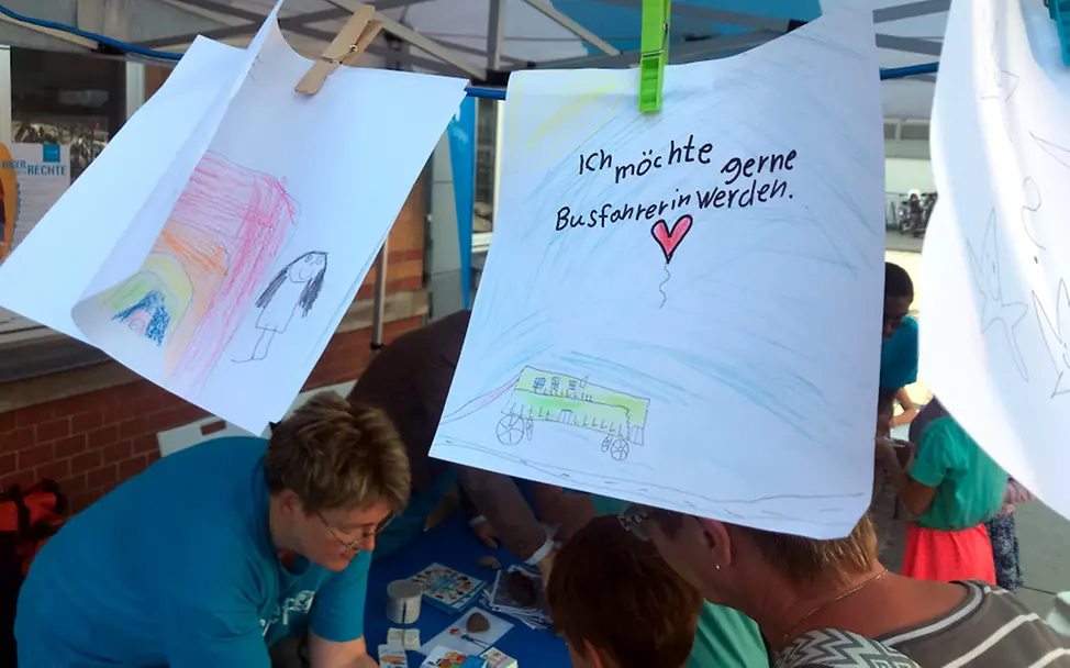 Weltkindertag in Radebeul - Mitmachaktionen der UNICEF-AG Dresden