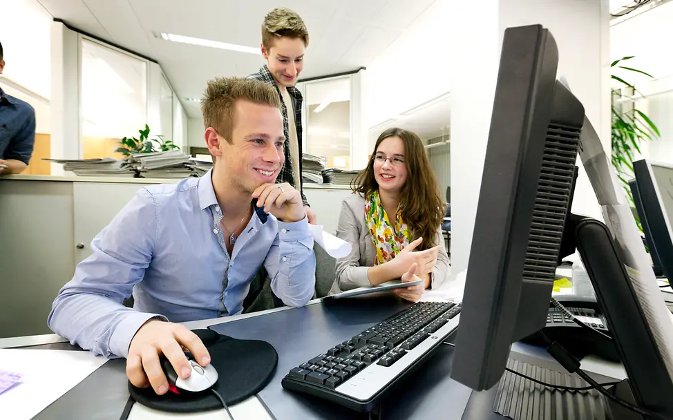 Jugendliche Redakteure. ©UNICEF