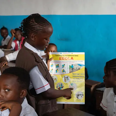 Ebola: Die Krankheit Ebola ist in vielen Fällen tödlich. UNICEF unterstützt bei Aufklärung und Hygiene. 
