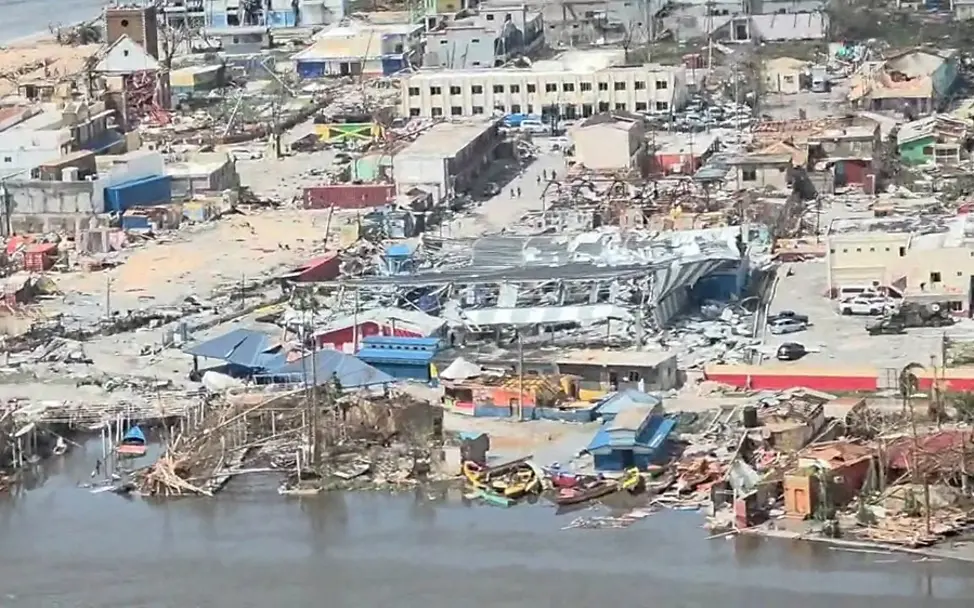 Schwere Zerstörung auf Jamaika | UNICEF/AFP Hurrikan "Melissa": Zerstörte Gebäude auf Jamaika