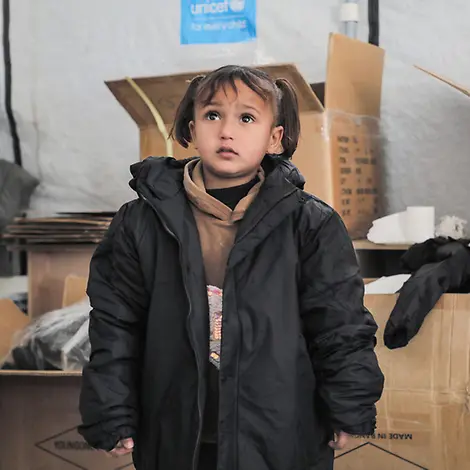 Gaza: Mädchen in warmer Winterkleidung.