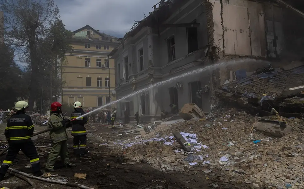 Ukraine-Krieg Verlauf: Das beschädtigte Okhmatdit-Kinderkrankenhaus 