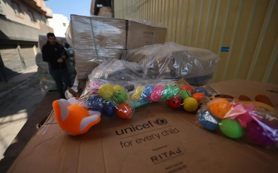 Gaza News: Lieferung mit Spiel-und Freizeitmaterialien für Kinder. 