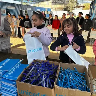 Gaza: UNICEF verteilt Lernmaterialien an Kinder | © UNICEF/Crickx Gaza: UNICEF verteilt Lernmaterialien an Kinder