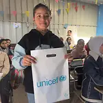 Gaza: UNICEF verteilt Schulmaterialien an Kinder | © UNICEF/Crickx Gaza: UNICEF verteilt Schulmaterialien an Kinder