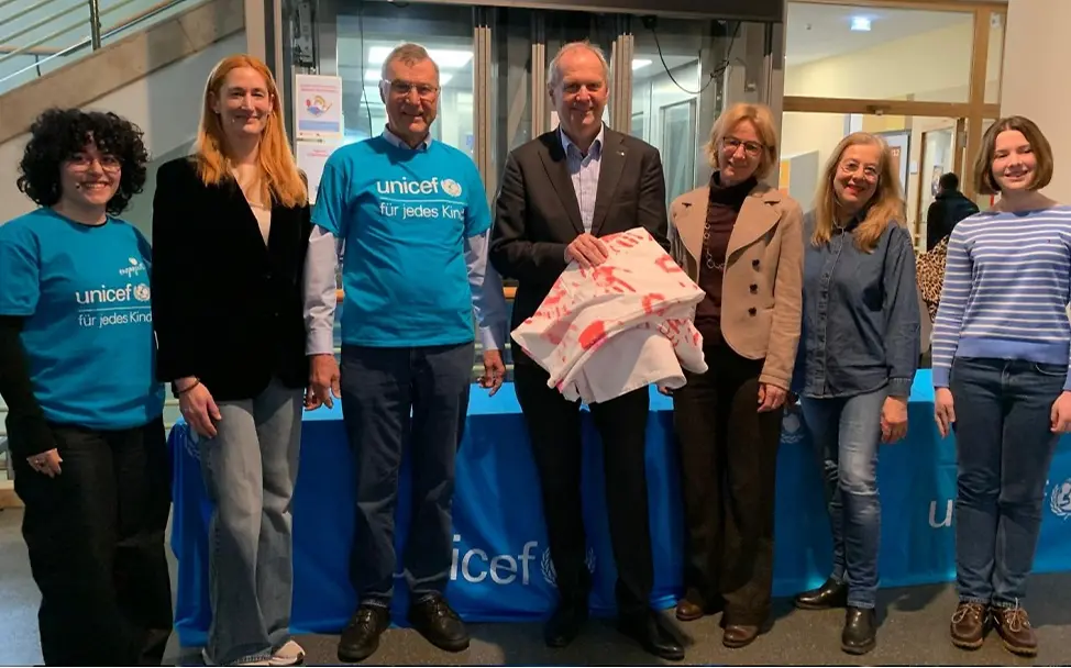 Übergabe der Red Hands 2025