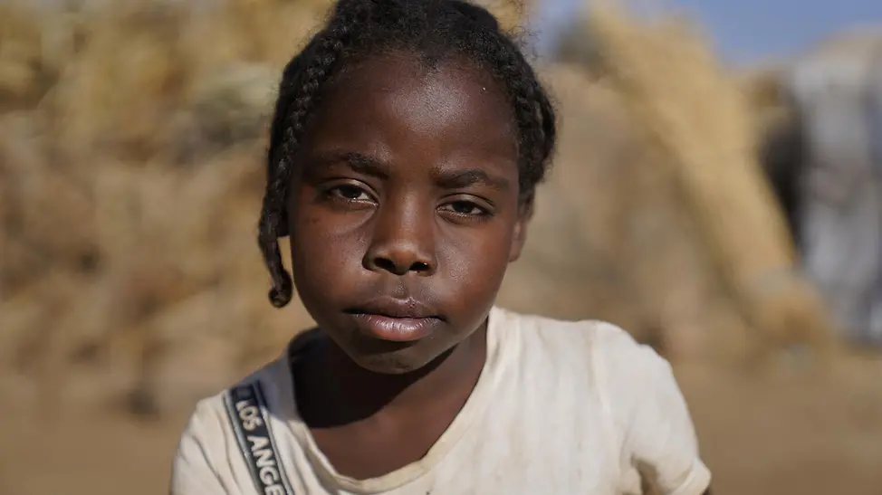 © UNICEF/Jamal Sudan Al-Fashir Geflüchtete: Asma kann seit einem Jahr nicht mehr zur Schule gehen.