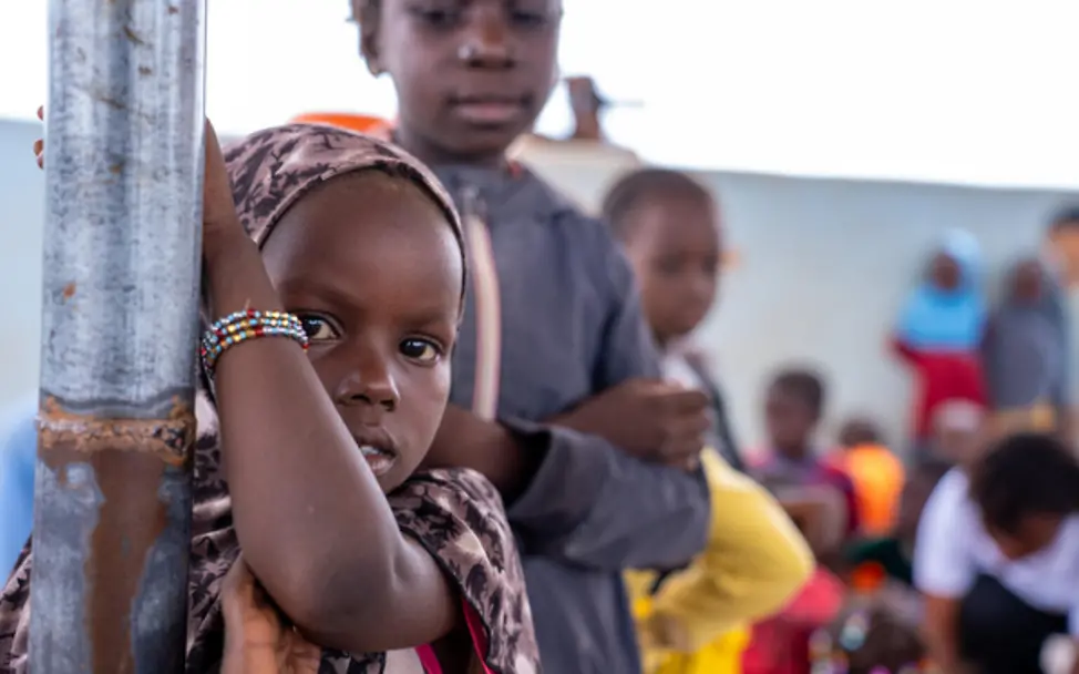 Kinder im kinderfreundlichen Schutzraum in Fada N’Gourma, Burkina Faso