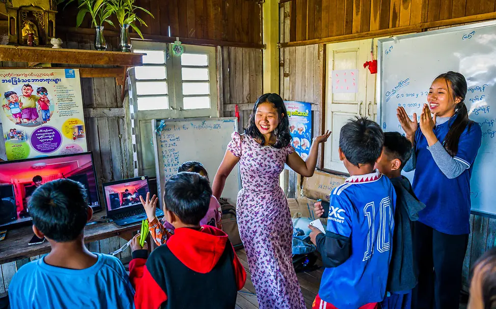 Myanmar Erdbeben: Kinder spielen in einem kinderfreundlichen Ort.