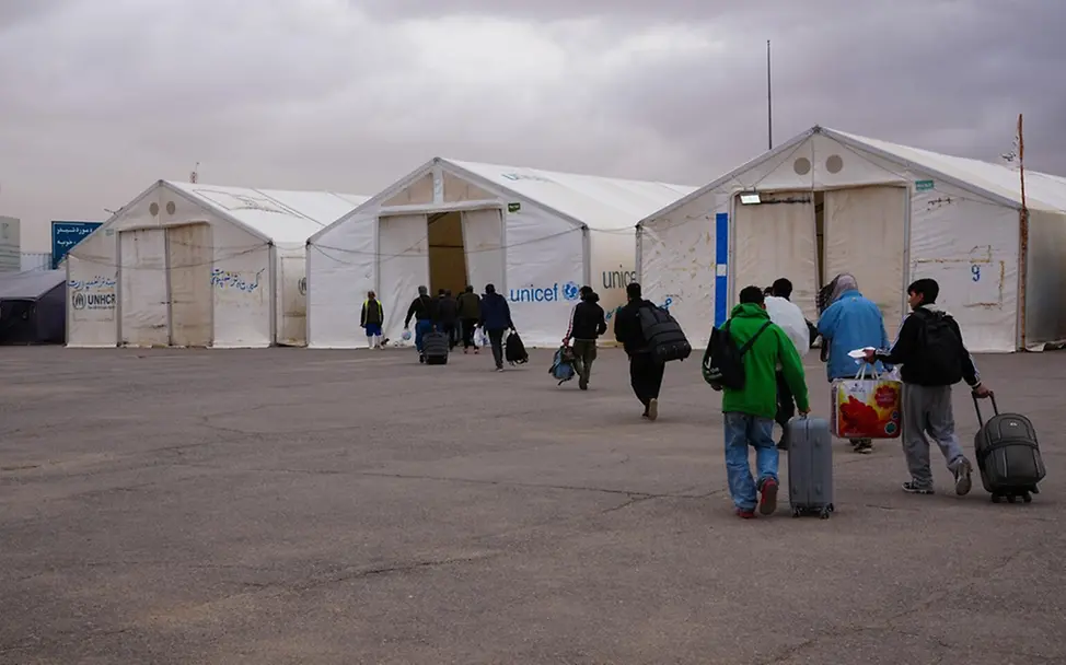 Auswirkungen des Konflikts im Nahen Osten: Familien fliehen aus dem Iran nach Afghanistan.