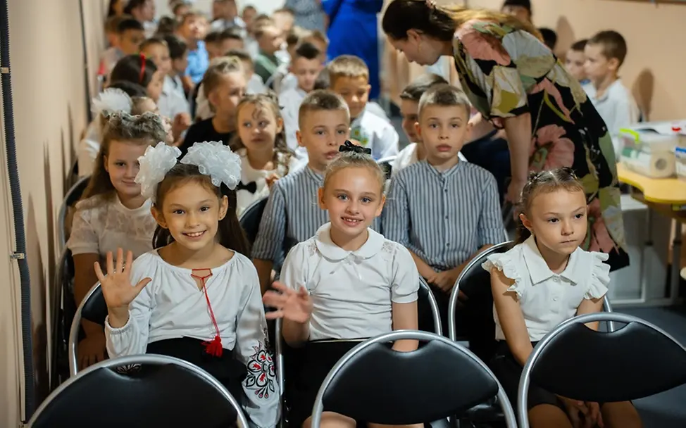 UNICEF 80 Jahre Fotos: Schüler*innen in der Ukraine, 2025.