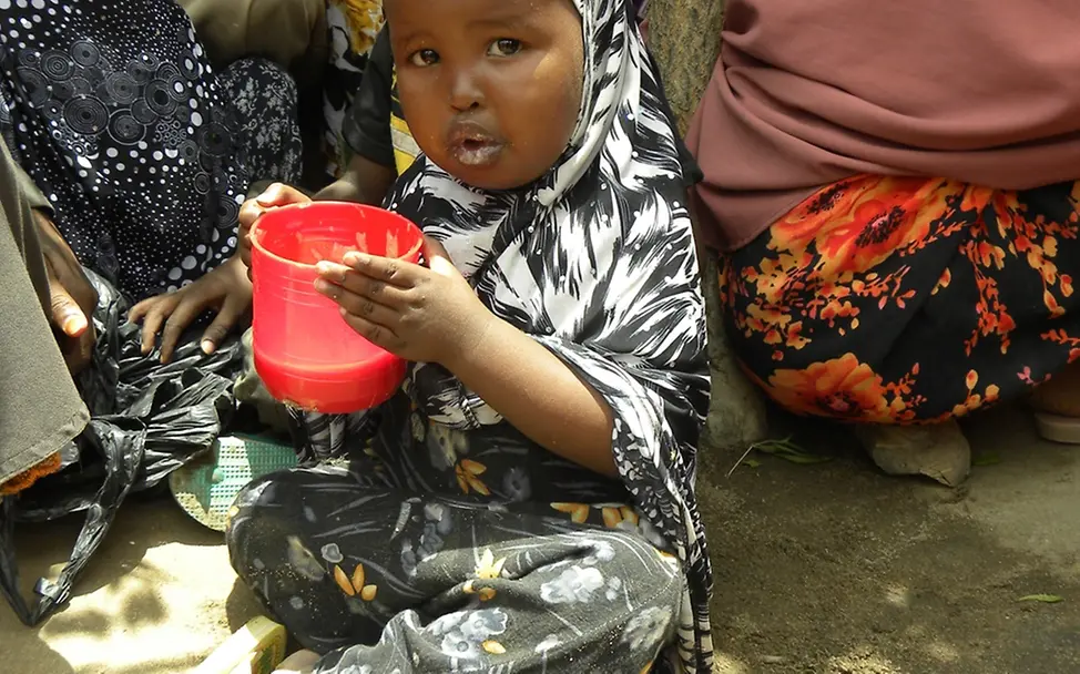 Versorgung mit Zusatznahrung. ©UNICEF/Morooka Versorgung mit Zusatznahrung. ©UNICEF/Morooka