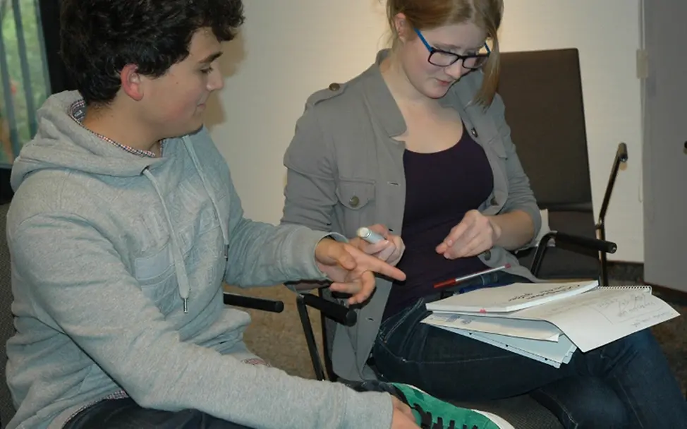 JuniorTeam-Mitglieder beim Brainstorming. ©UNICEF/Kleeb JuniorTeam-Mitglieder beim Brainstorming. ©UNICEF/Kleeb