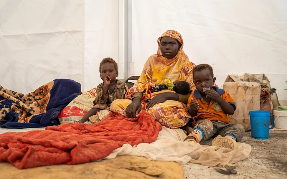 Hasniya ist mit ihren Kindern aus Kordofan geflohen.