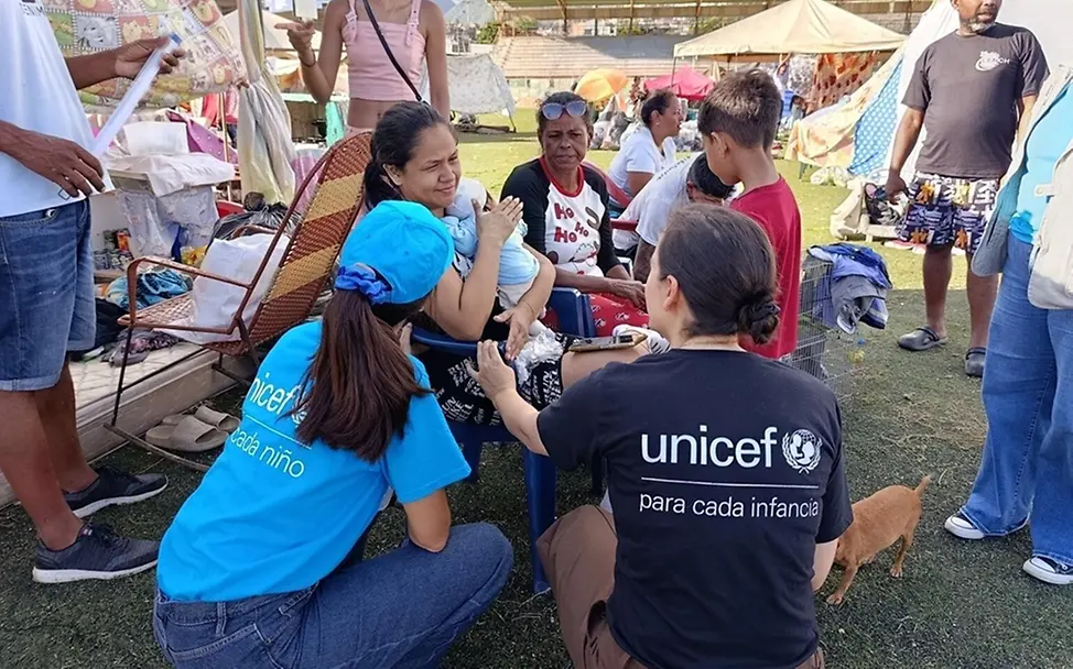 UNICEF-Team besucht drei Notunterkünfte im Bundesstaat La Guaira, Venezuela.