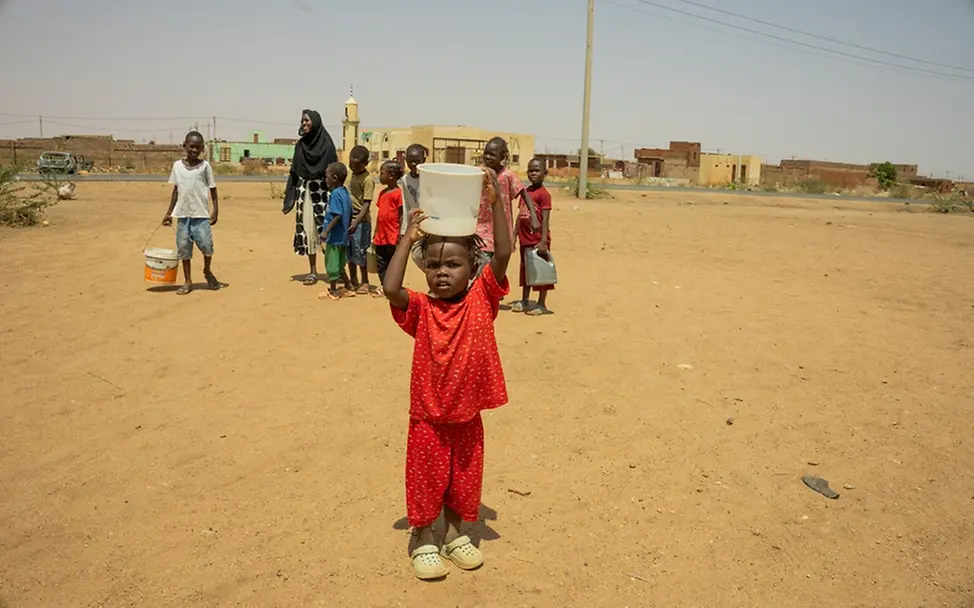 Viele Kinder und Familien mussten vor der Gewalt in Kordofan fliehen.